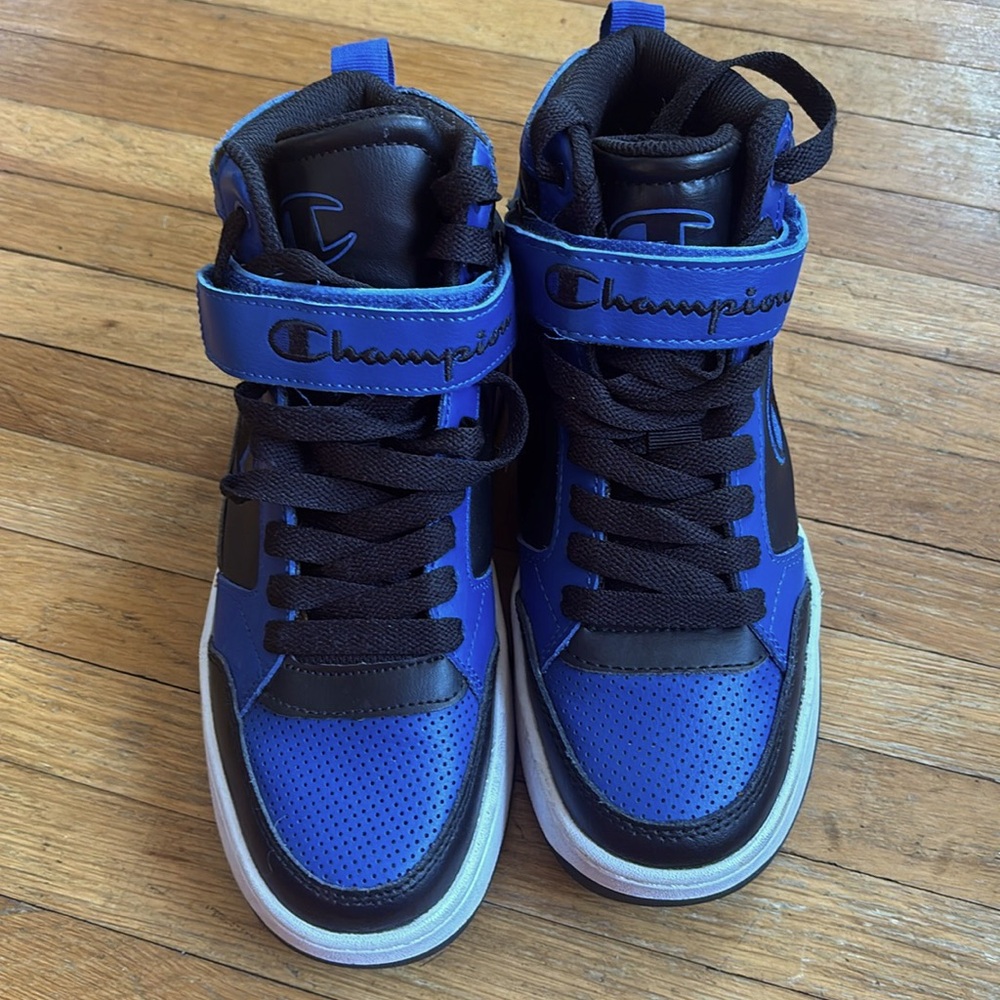 Boys champion brand high top tennis shoes black and blue. Size 5. Like new.